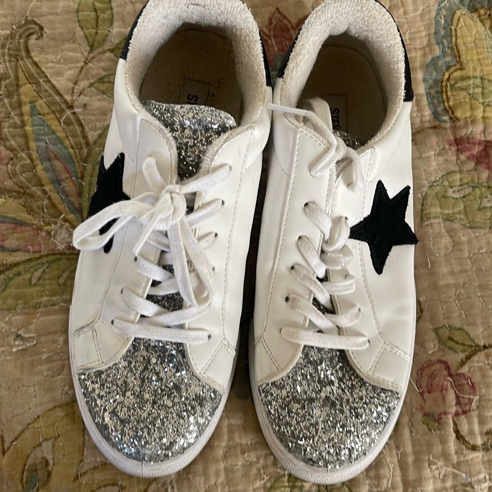 Steve Madden sneakers- white leather, black suede star, glitter tongue/vamp